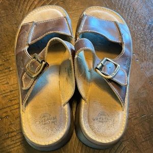 Size 8 vintage Dr. martens sandals